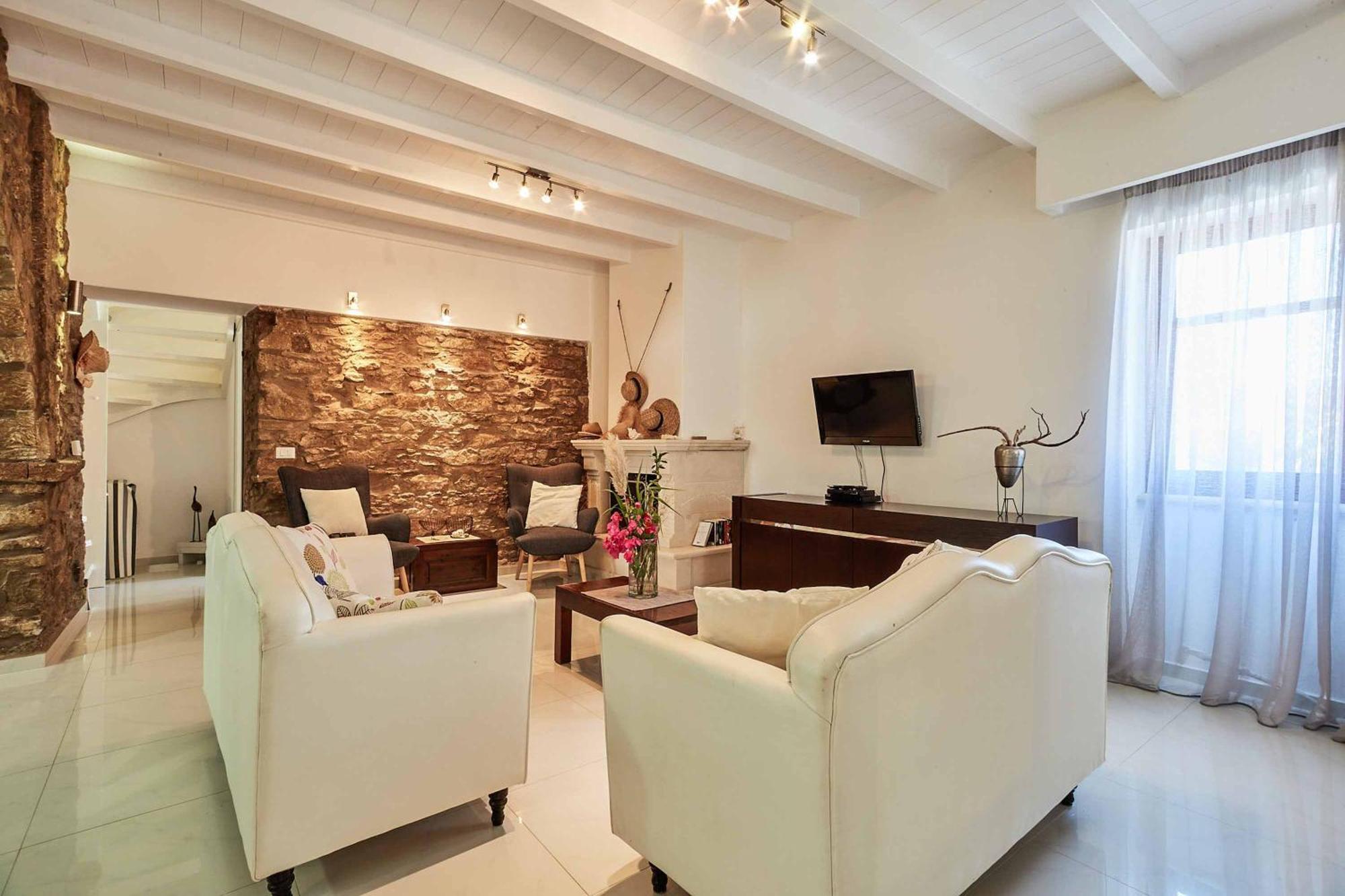 Villa St Dennis Makris Gialos  外观 照片