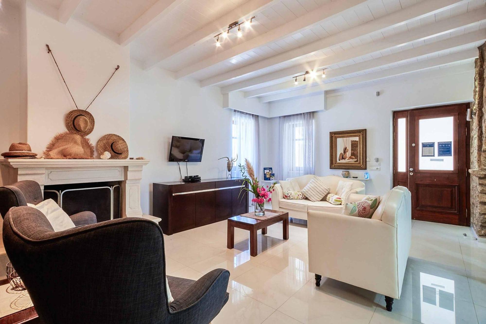 Villa St Dennis Makris Gialos  外观 照片
