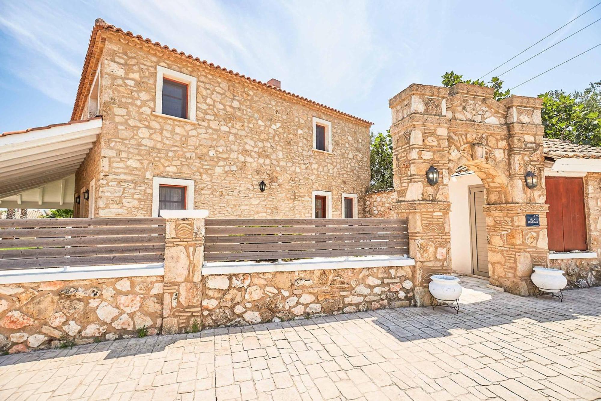 Villa St Dennis Makris Gialos  外观 照片